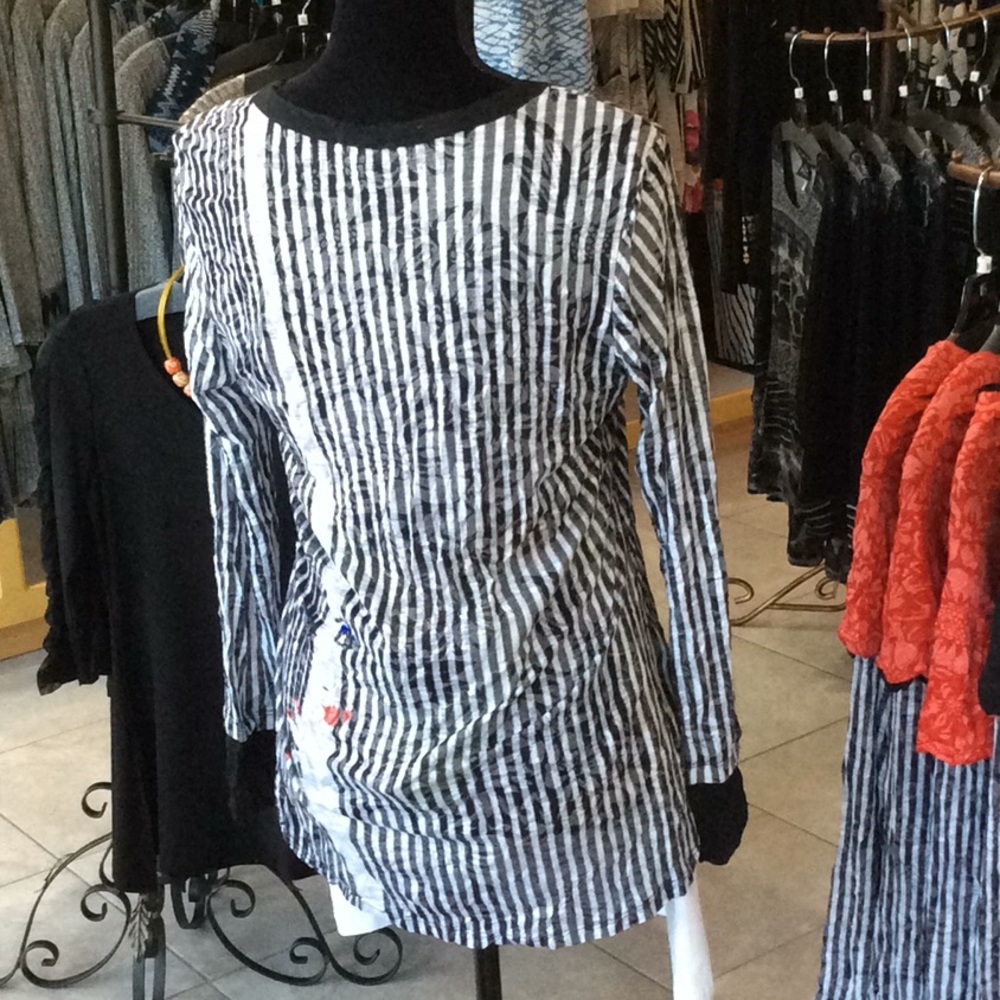 Stripes - Picture 3 of 4